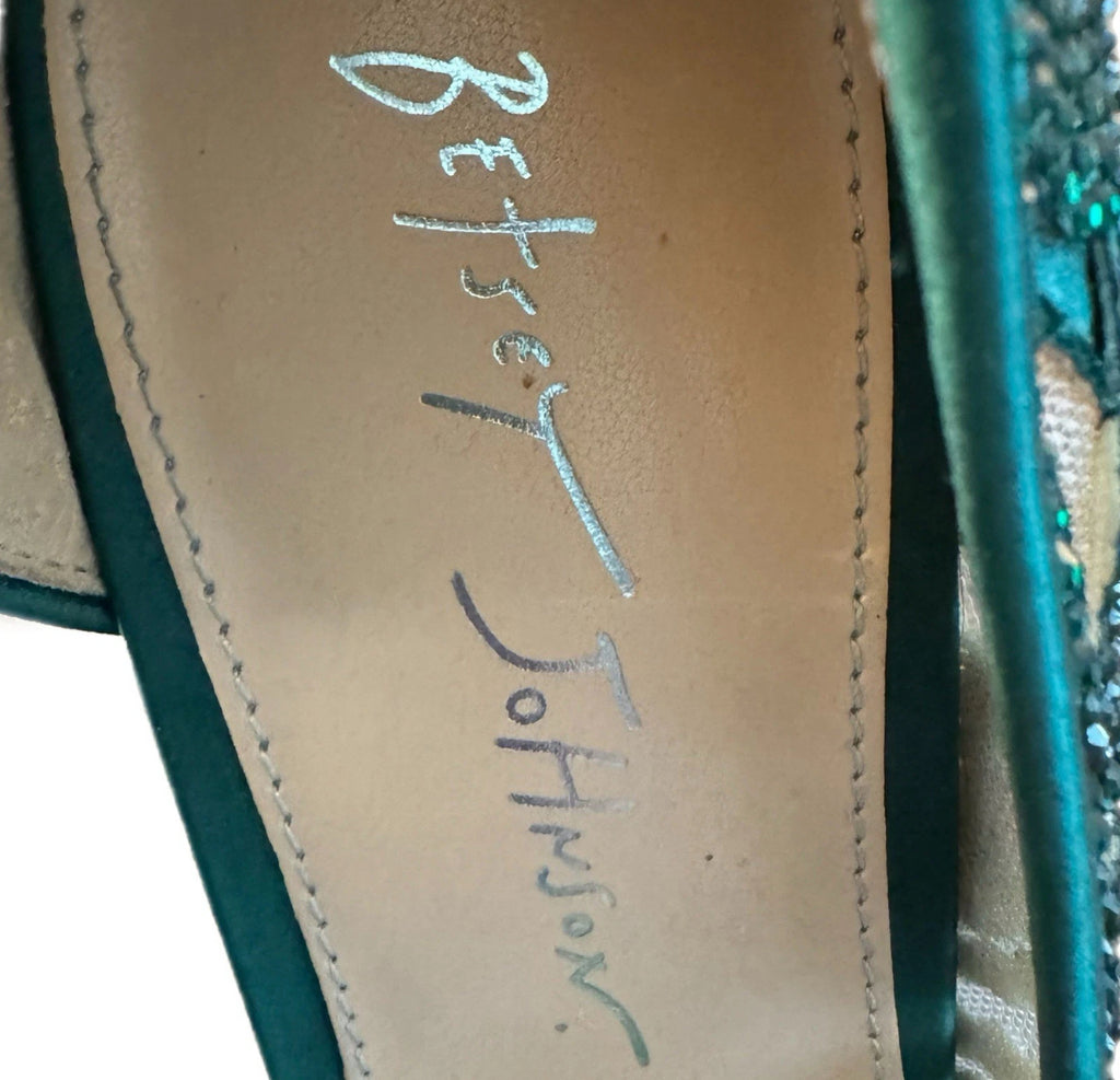 Betsey Johnson Blue Bottom Green Crystal Beaded d’Orsay Pumps Showstopper Heels Sz 8.5