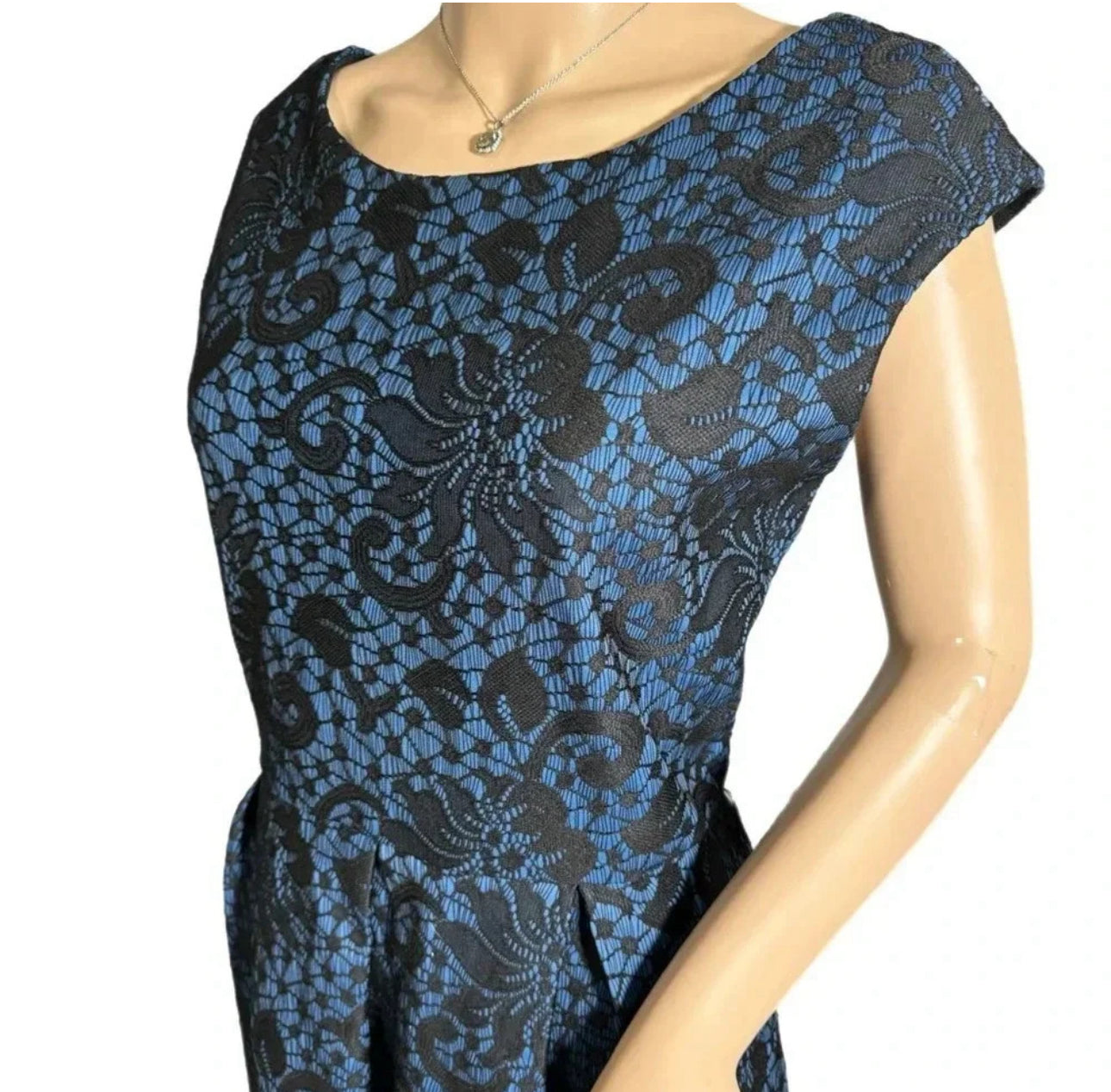 Vintage Neiman Marcus Navy Lace Fit & Flare Cocktail Dress Classic Elegance Sz 10