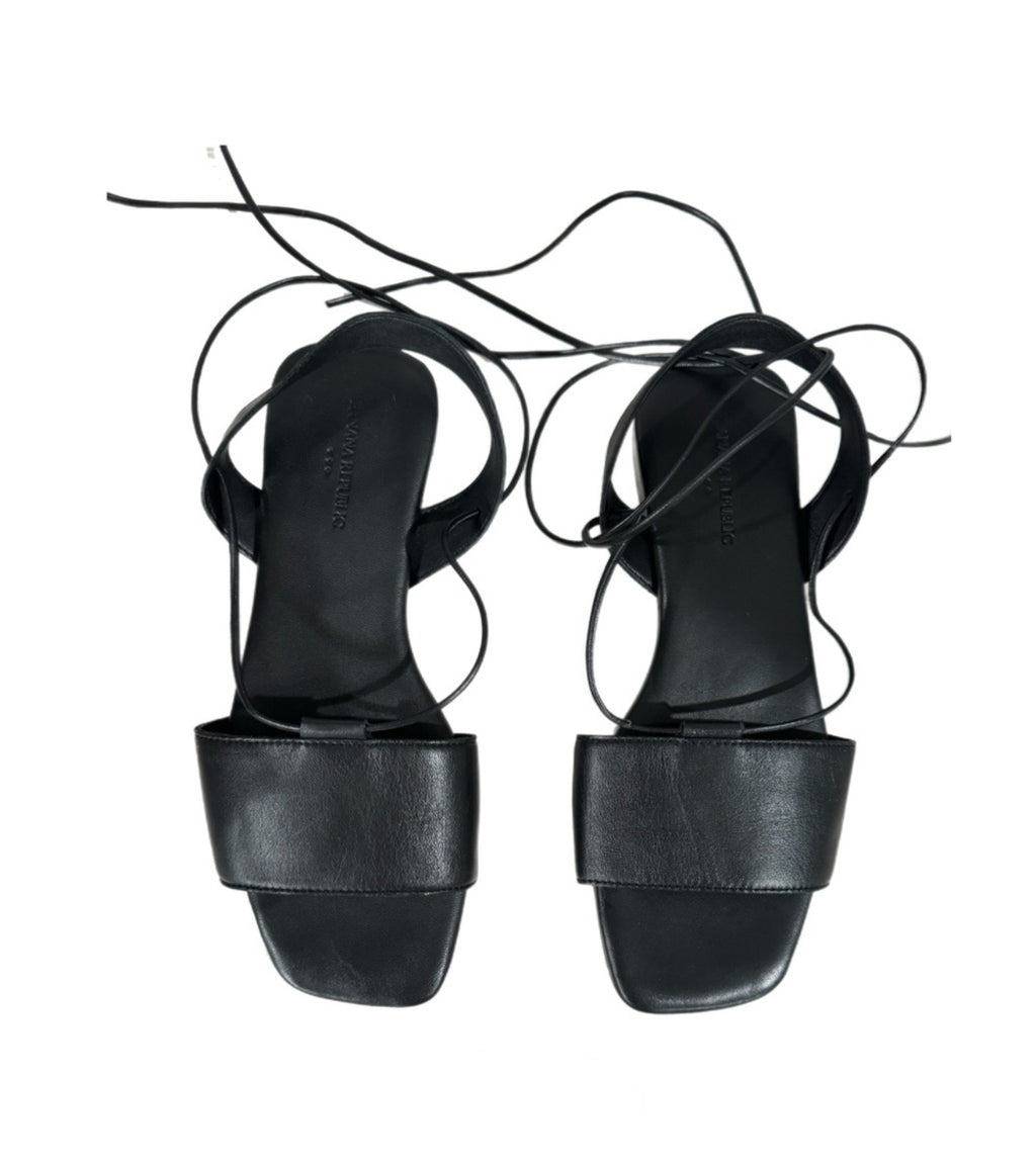 New BANANA REPUBLIC Genuine Leather Lace Up Flat Sandals Summer Shoe Sz 6