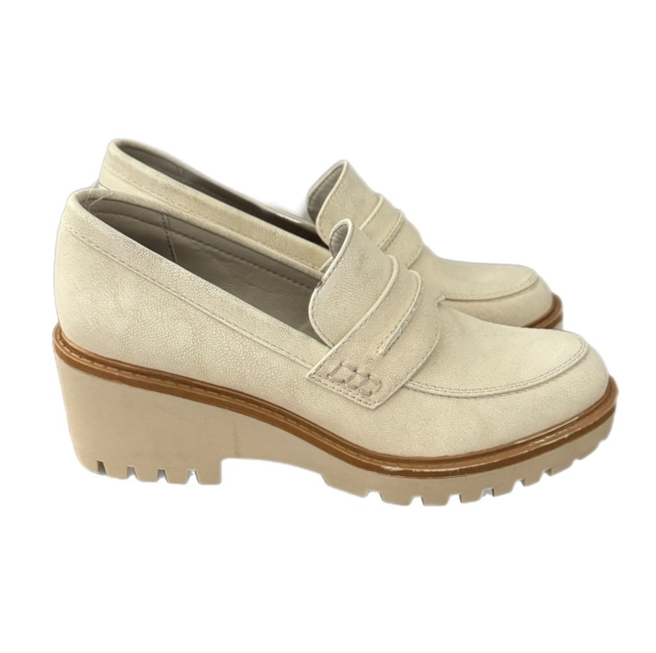 Maurices SuperCush Sydney Loafers Preppy 90s Style Vegan Leather in Cream Sz 6