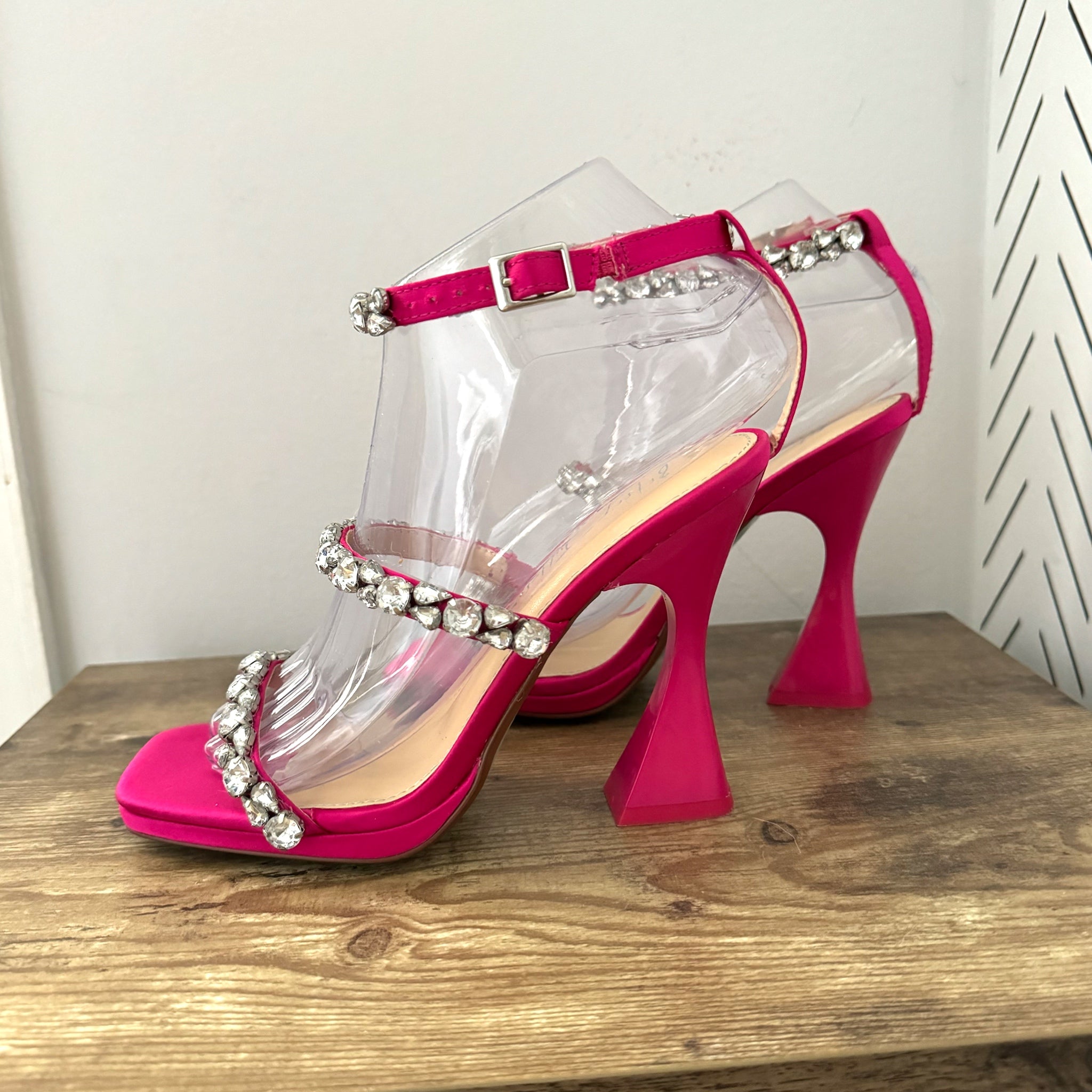 Betsey Johnson SB-Perry Women's Heels Pink Rhinestone Strap Blue Bottoms Sz 6.5