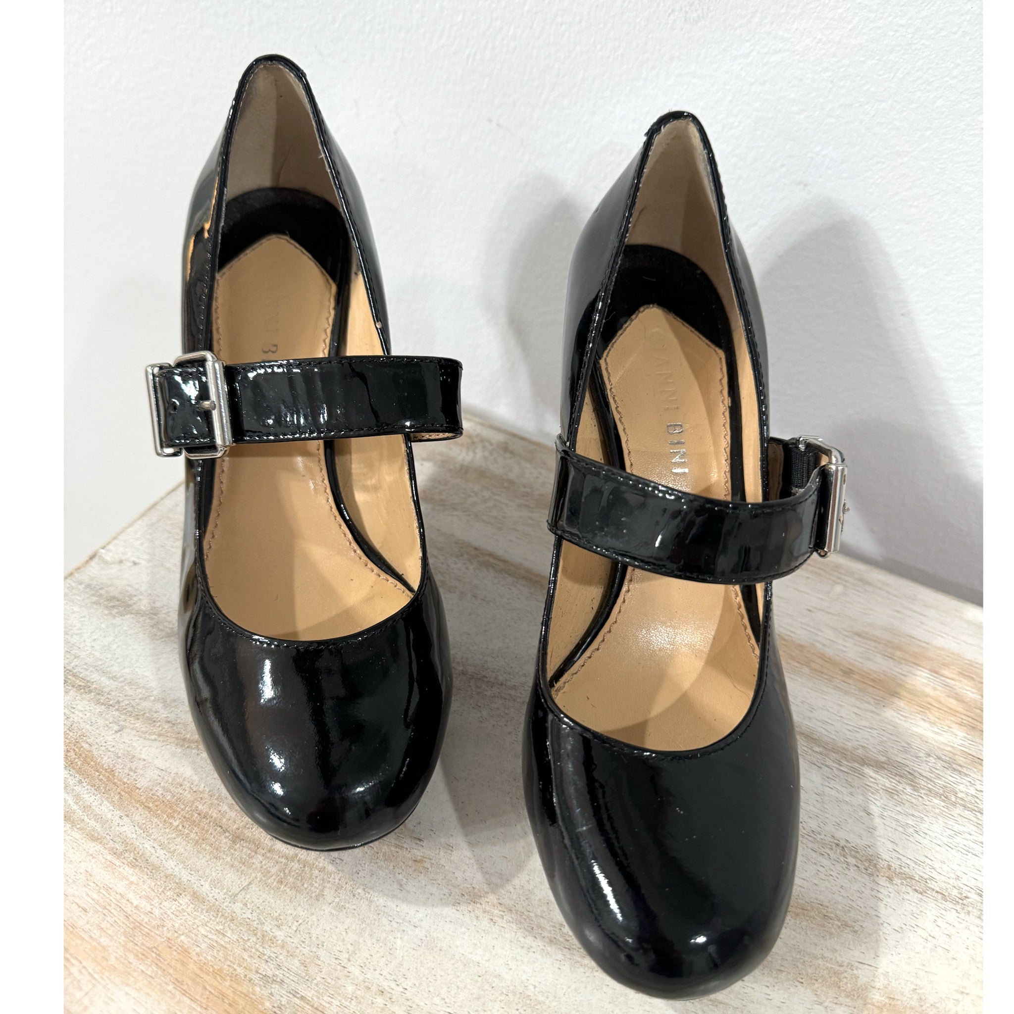Gianni Bini Genuine Patent Leather Mary Jane Heels Sz 6 Buckle Black Pinup Shoe