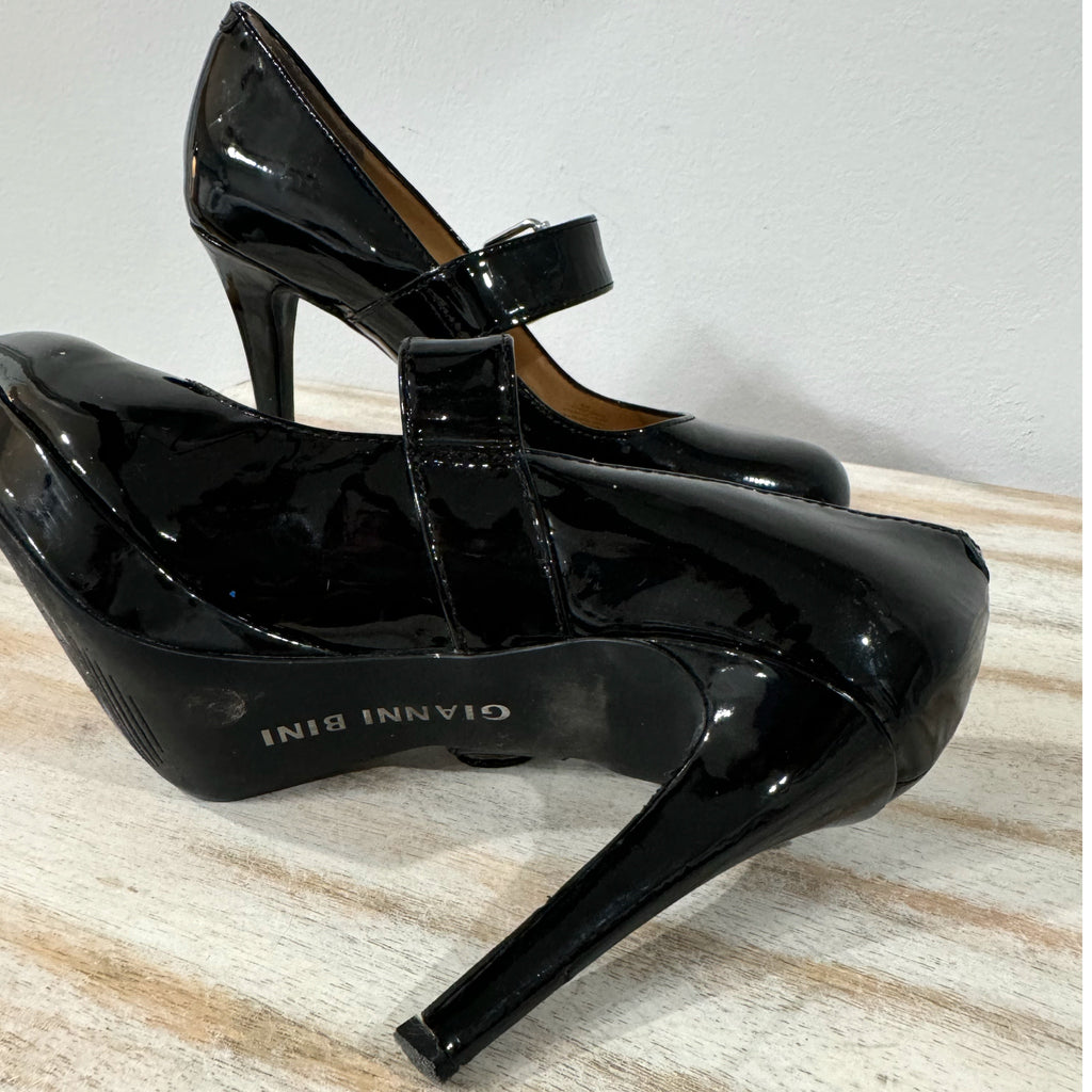 Gianni Bini Genuine Patent Leather Mary Jane Heels Sz 6 Buckle Black Pinup Shoe