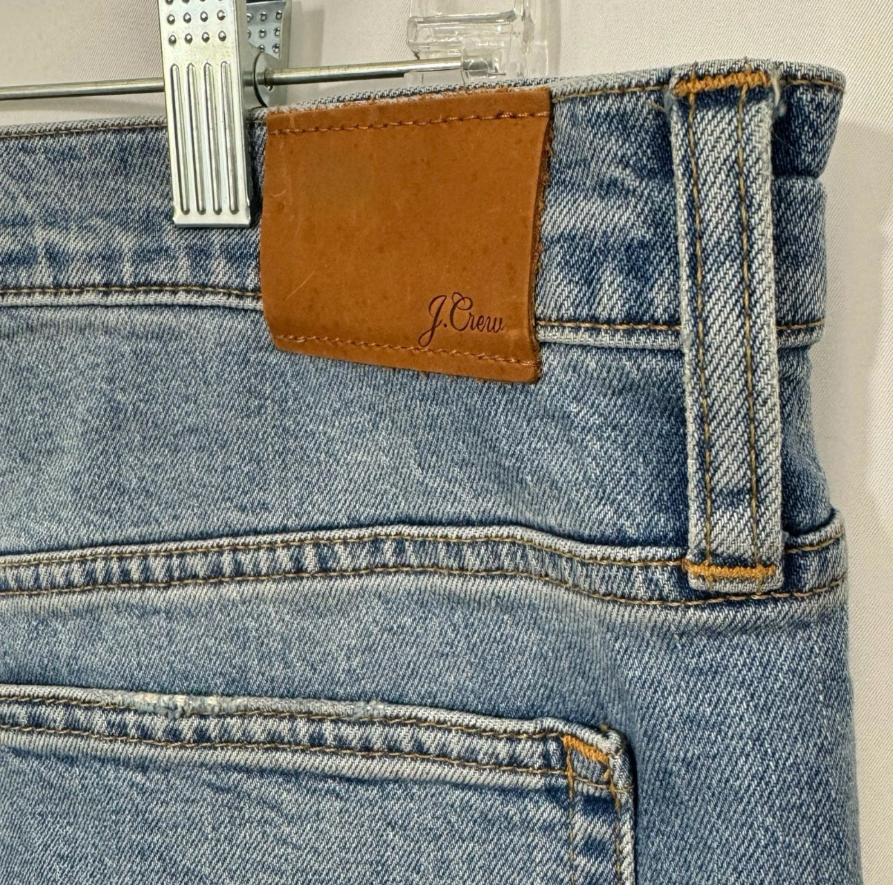 NWT J. Crew Women’s Slim Boyfriend Jeans Straight Leg Light Wash Denim Sz 31