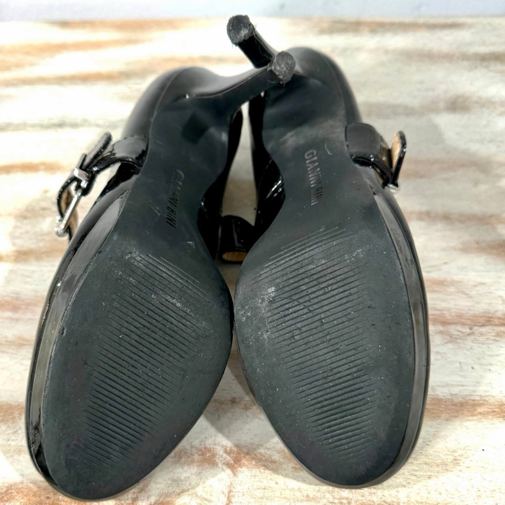 Gianni Bini Genuine Patent Leather Mary Jane Heels Sz 6 Buckle Black Pinup Shoe