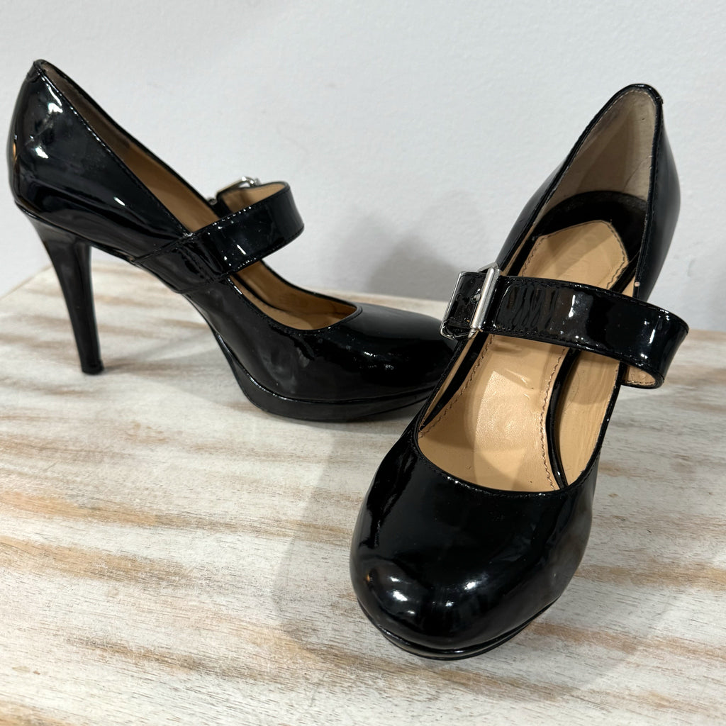 Gianni Bini Genuine Patent Leather Mary Jane Heels Sz 6 Buckle Black Pinup Shoe