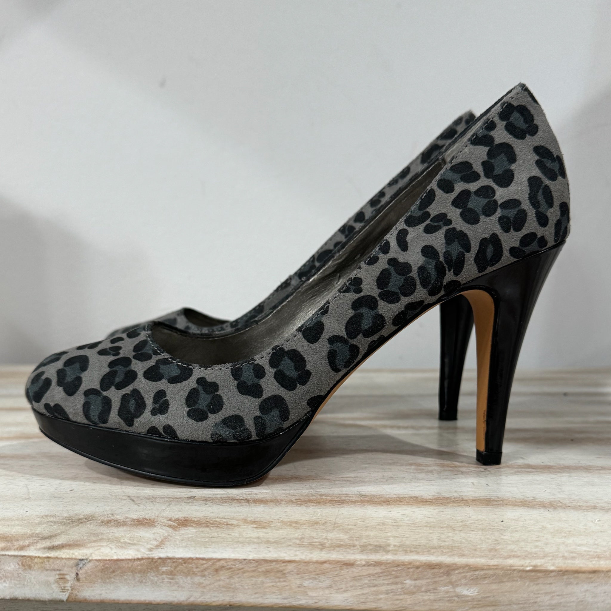 Circa Joan & David Leopard Print Genuine Leather Platform Heels Women’s Sz 6
