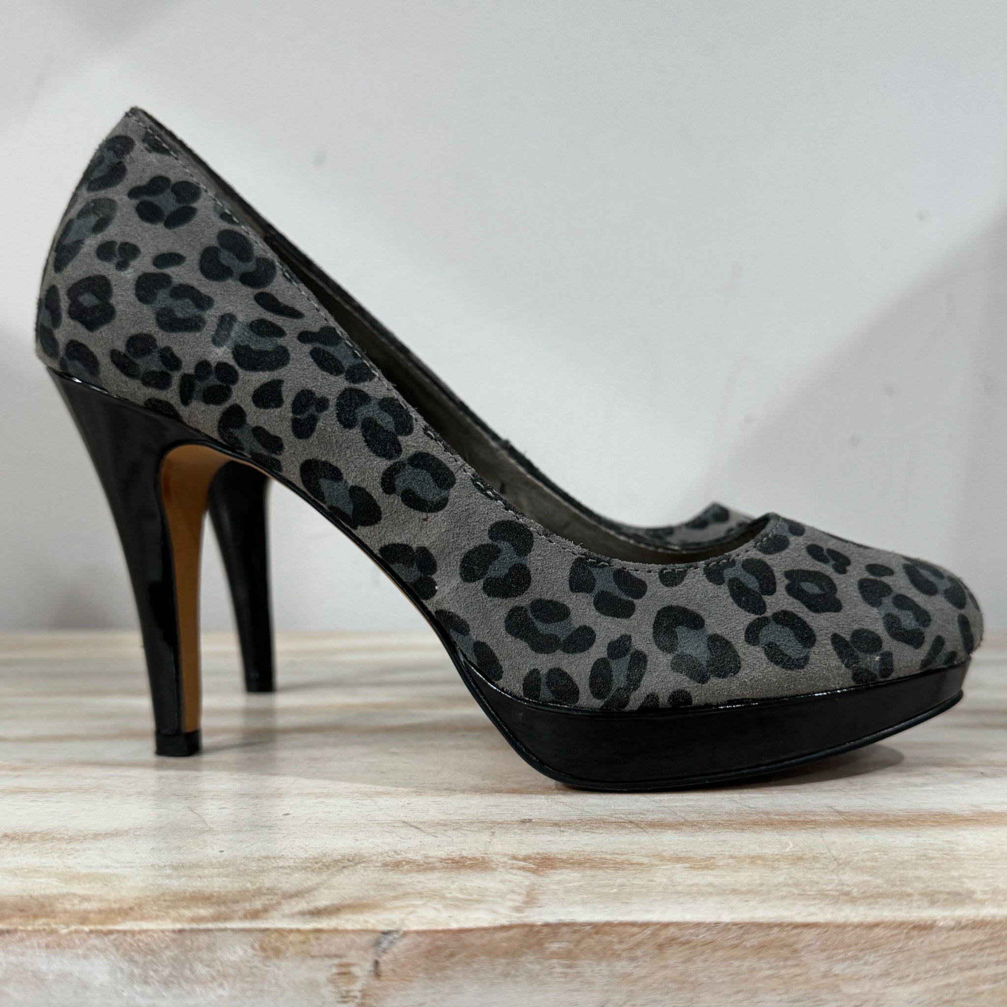 Circa Joan & David Leopard Print Genuine Leather Platform Heels Women’s Sz 6