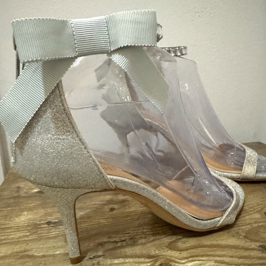 Jewel Badgley Mischka Silver Glitter Ankle Strap Heels Crystal Bow Womens Sz 6.5