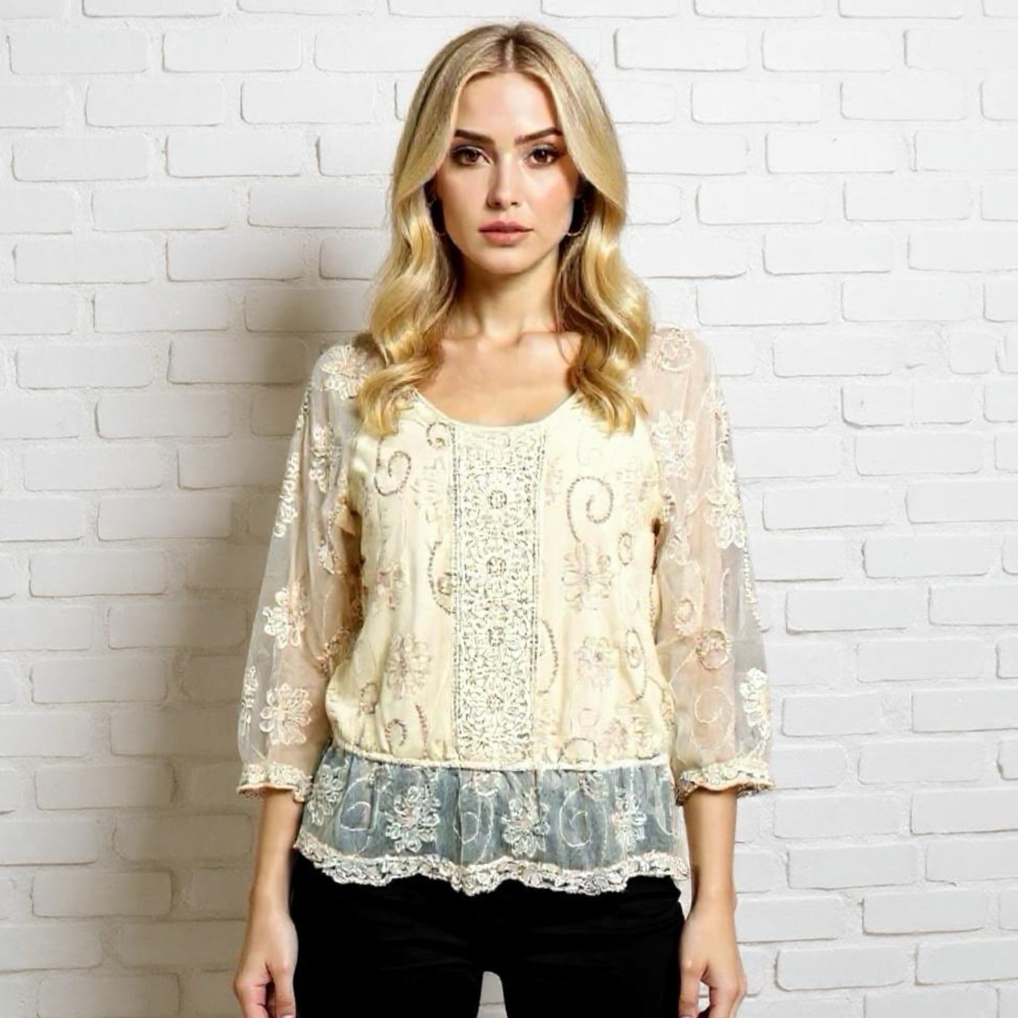 Y2K DRESS BARN Lace Romantic Whimsical Cream Floral Embroidered Blouse Sz M